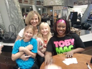 Mandisa posed for photos after the concert. She is a doll packed with talent!