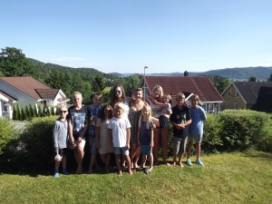 girls with second cousins